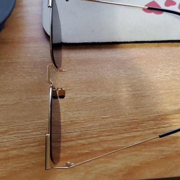 Fendi Cat eye Sunglasses - Picture 3 of 9